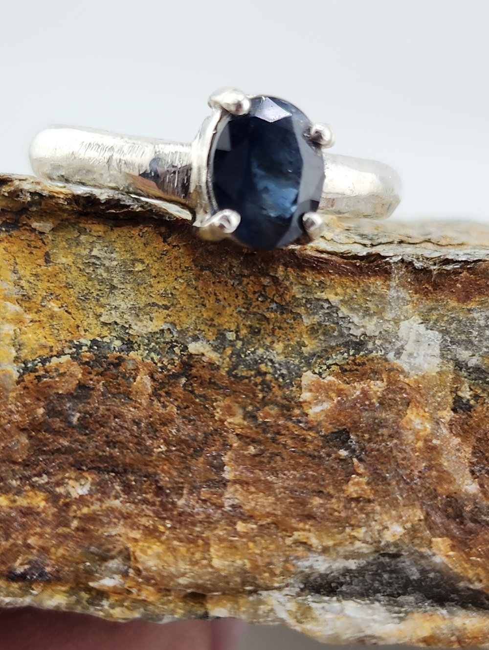 BLUE SAPPHIRE SOLITARY RING HANDMADE IN STERLING SILVER